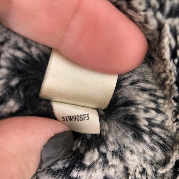 Dylan Draped Open Front Faux Fur Vest Blue Size Small Outerwear Fuzzy - Picture 9 of 9